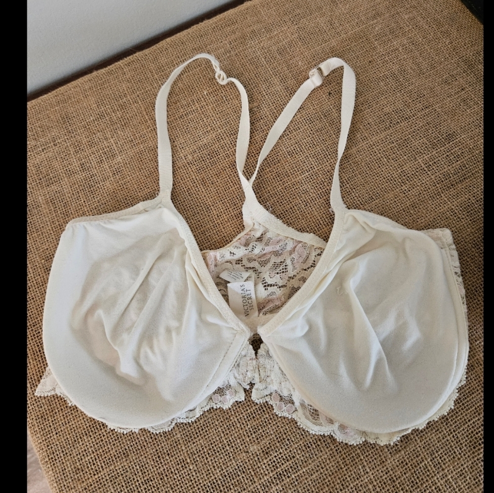 Vintage 90s Victoria’s secret lace underwire cream pink racerback bra 36C